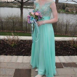 Floor length prom/formal event dress